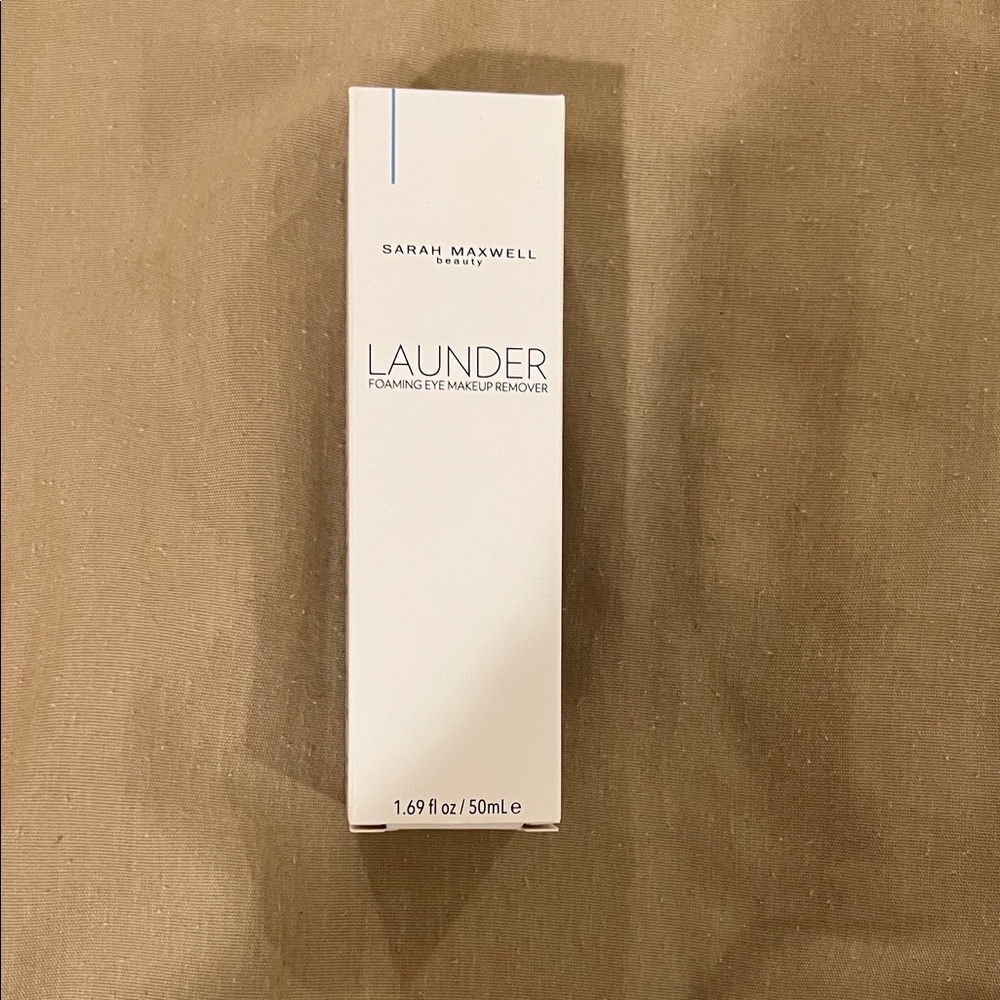 Launder Foaming Eye Makeup Remover - White